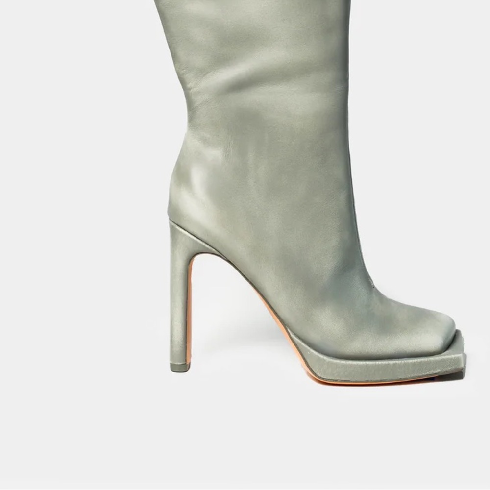 New🪩✨Han Burnished Grey Square-toe Heeled Boots - Picture 7 of 10